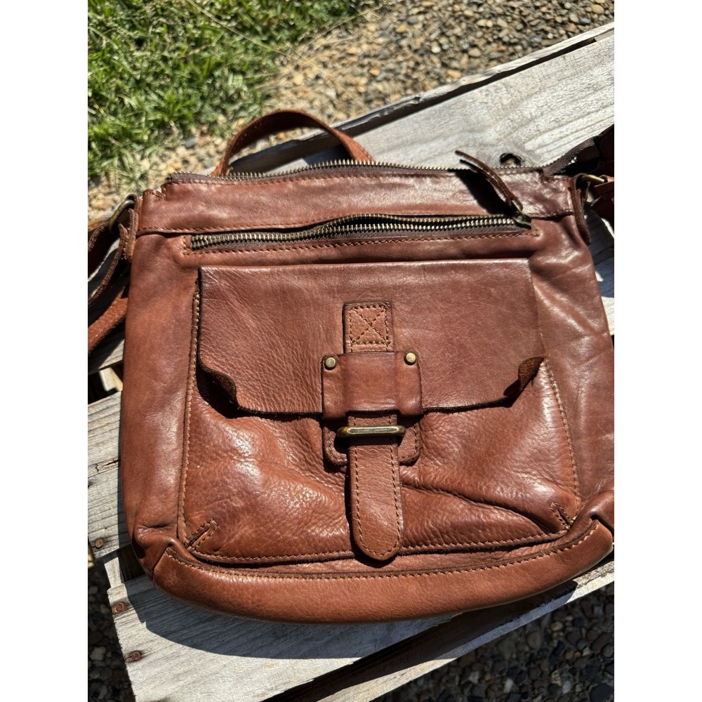 Harbour 2nd Leather Brown Crossbody Distressed Buckle Purse